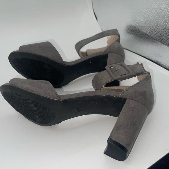 C Comfort Est 1946 Women’s Ankle Adjustable Strap Block Heel, Open Toe Gray Shoe - Picture 6 of 8